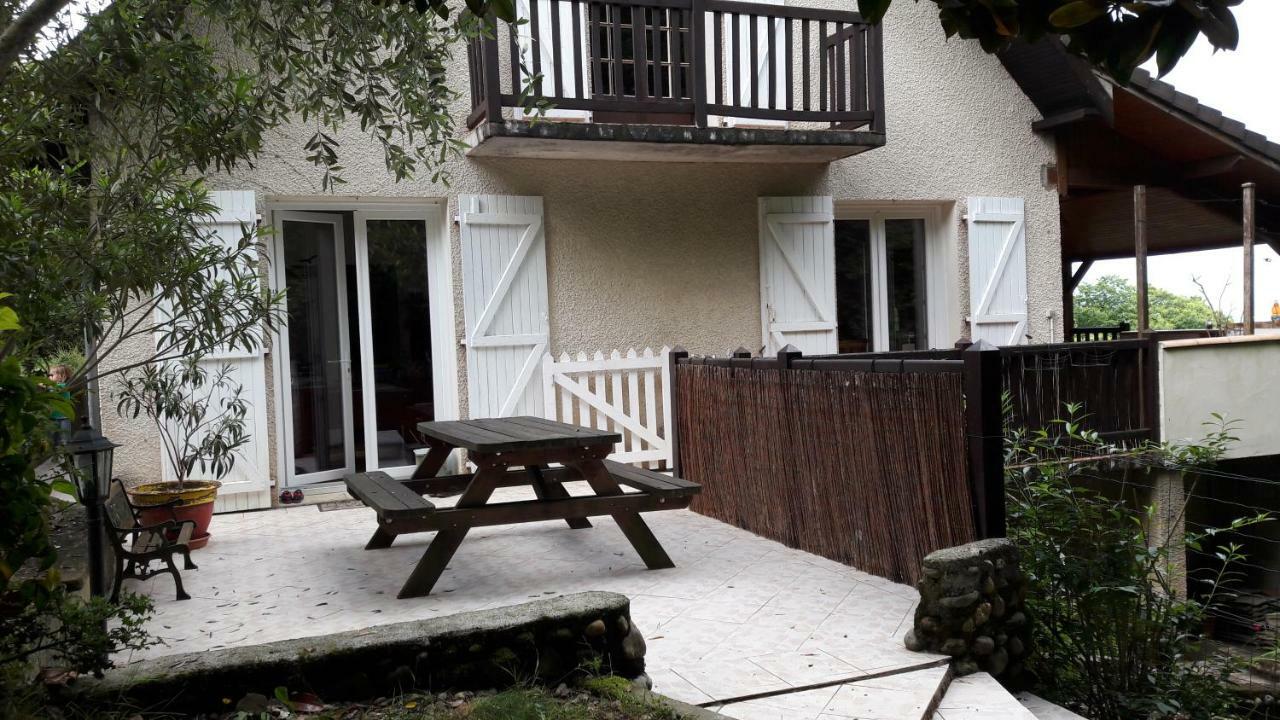 B&B En Plein Coeur De La Foret Artiguelouve Exteriér fotografie