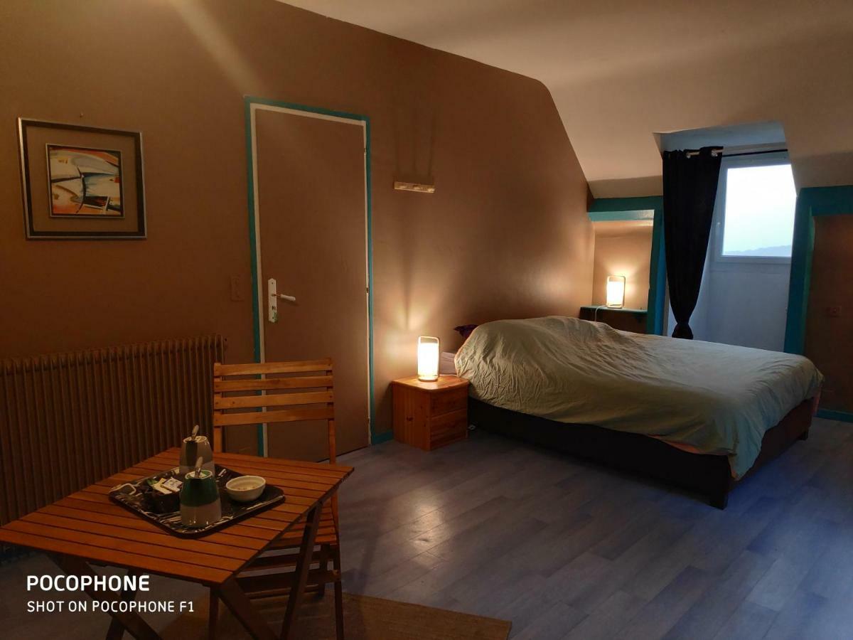 B&B En Plein Coeur De La Foret Artiguelouve Exteriér fotografie